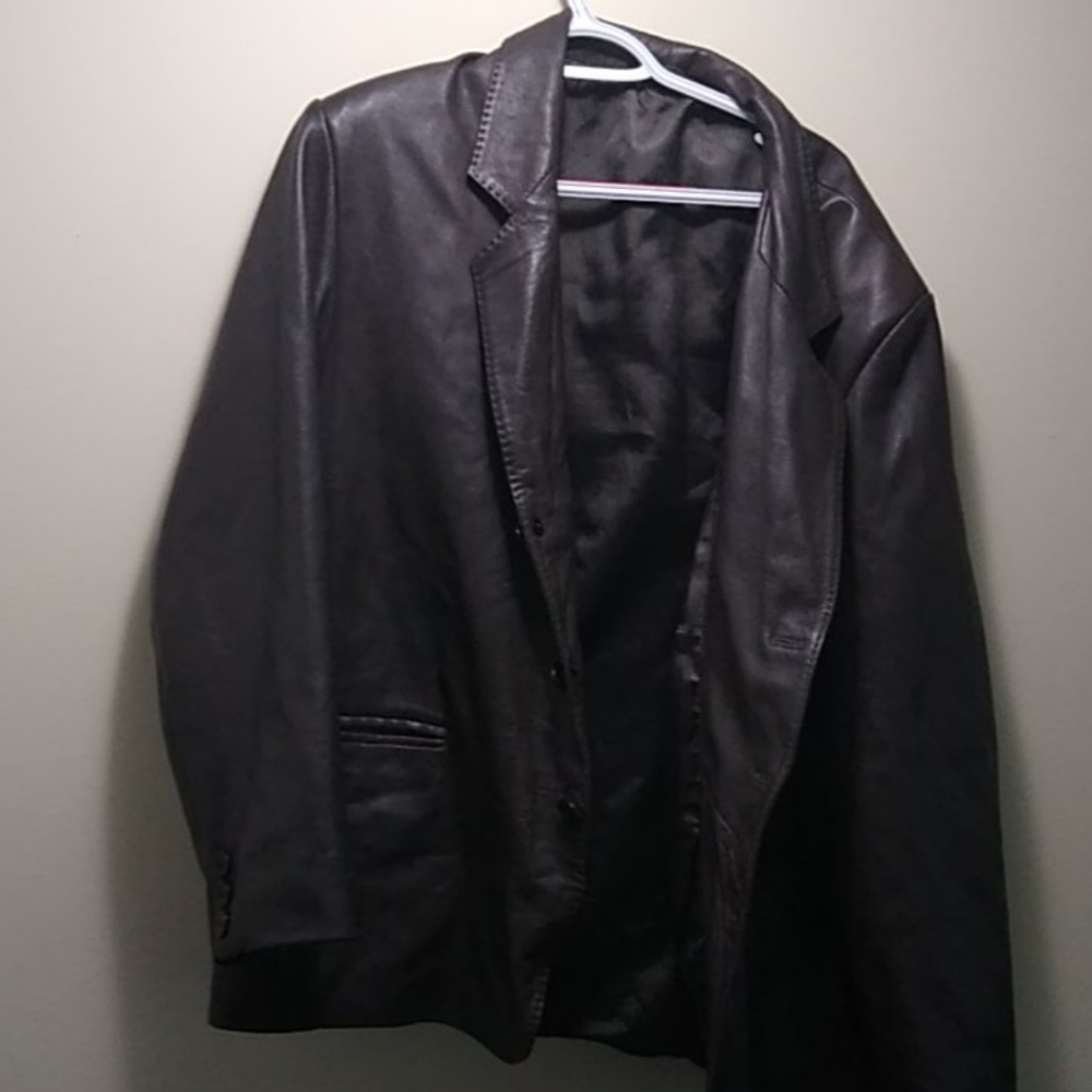 Leather jacket - Picture 1 of 4